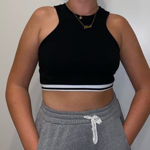 Sporty crop top
